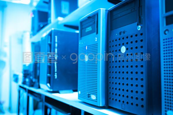 云计算时代下网络服务器与装备技术服务的关键角色与演进